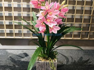 The Art of Luxury Artificial Flowers